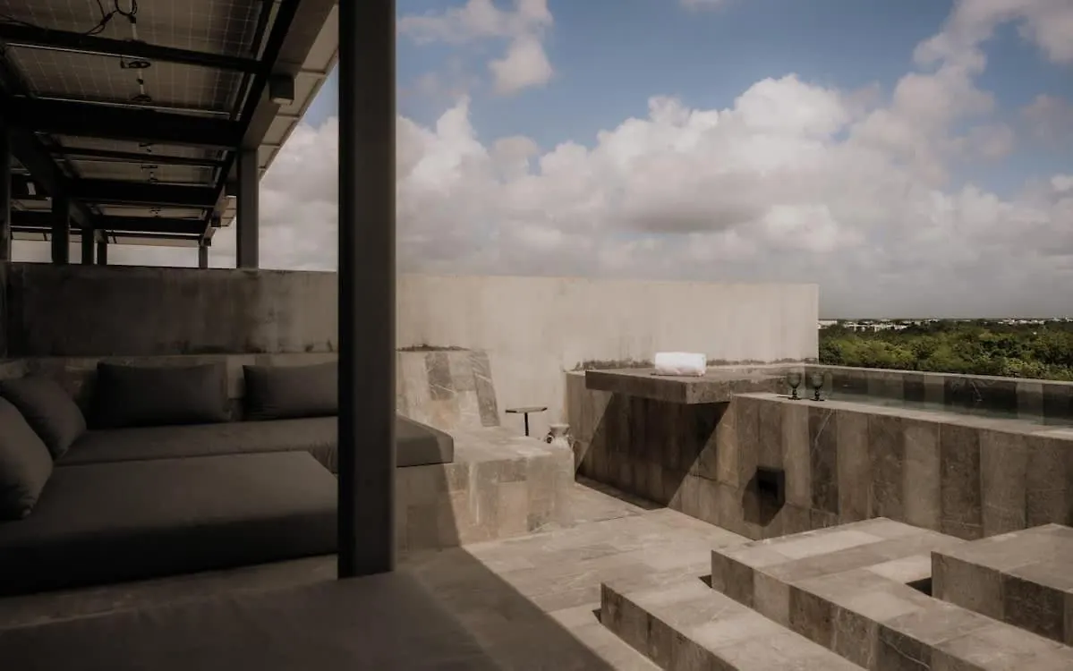 Barneys Ny Black Penthouse With Pool Tulum
